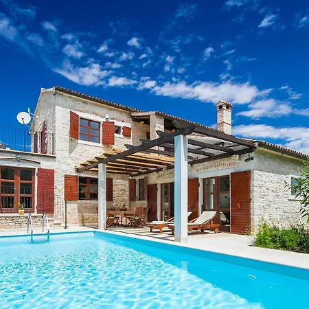 Eterna Vakantiehuis Pula